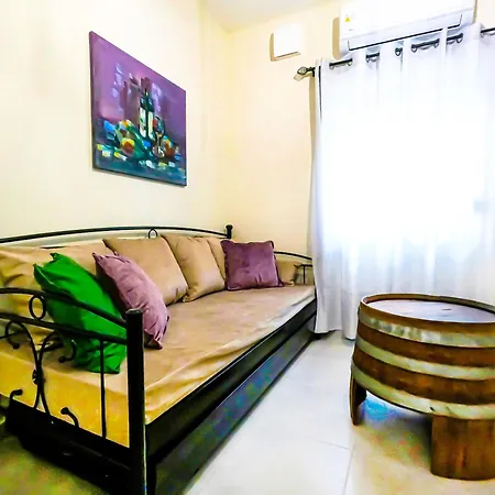 Lejlighed μοναδικό διαμέρισμα το κελάρι Patras