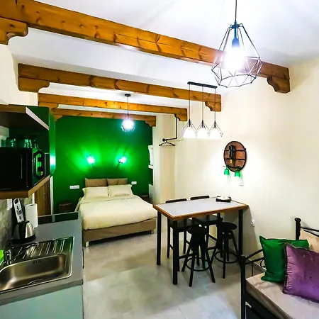 μοναδικό το κελάρι με Roof Garden Apartament